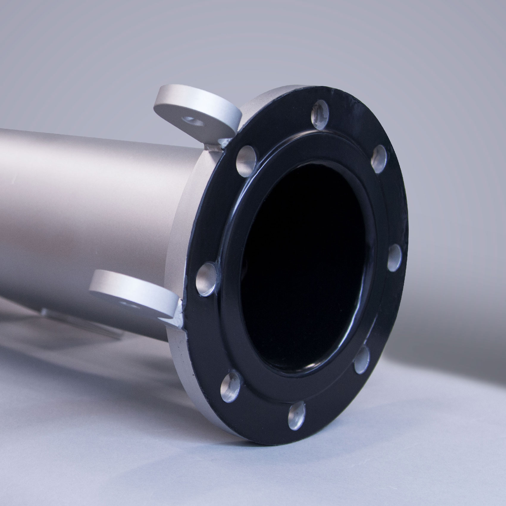Pipe with Halar® non-stick coating and corrosion protection for machinery and plant construction